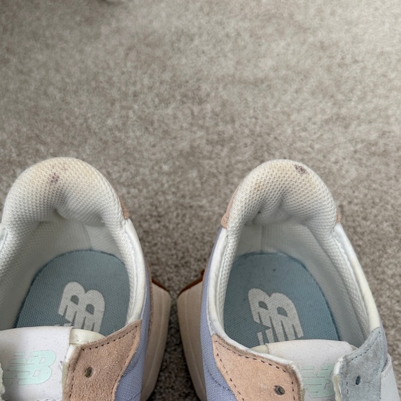 New Balance 327 size 9.5 Multi-Color Sneakers - Picture 4 of 4